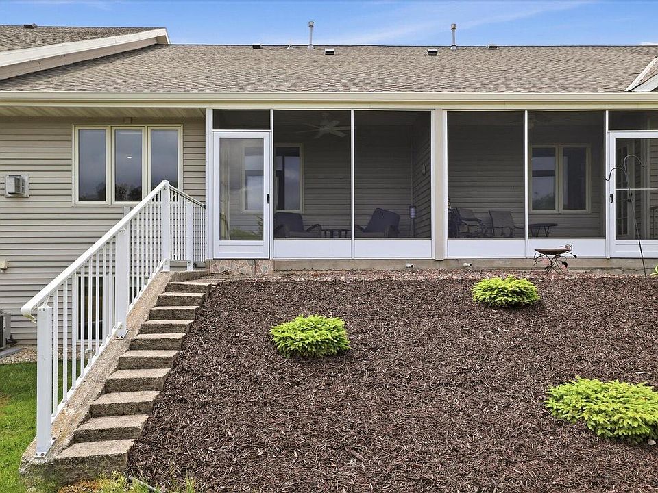 1st image of 970 Oconomowoc PARKWAY