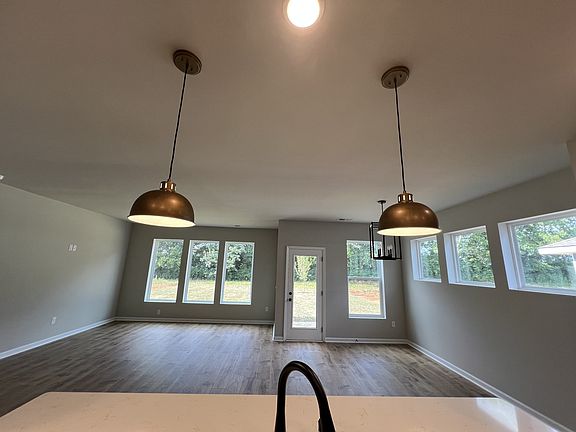 4th image of 1330 Linn Cove Ct Lot 71