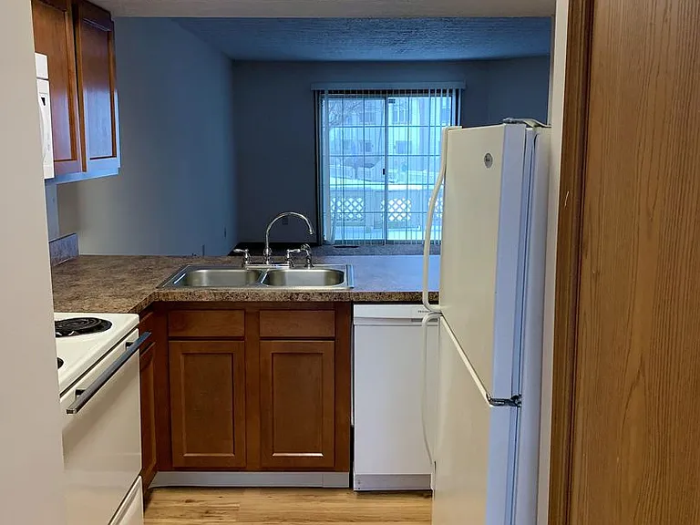 5852 Aqua Bay Dr — Photo 9