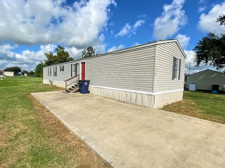 10120 Fournerat Rd — Photo 22