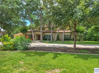 1848 Pebble Brook Dr, New Braunfels, TX 78130