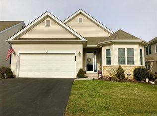 8 Glenmoor Cir N, Easton, PA 18045