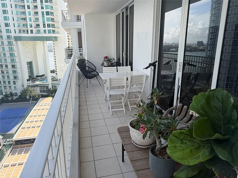 801 Brickell Key Blvd #1704 — Photo 11