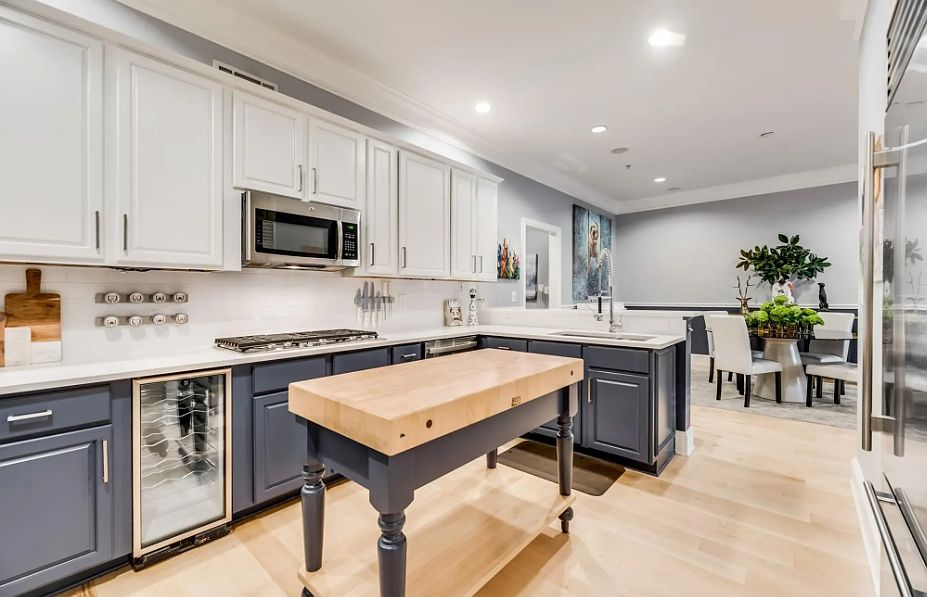 1st image of 2885 Woodside St #Id721441