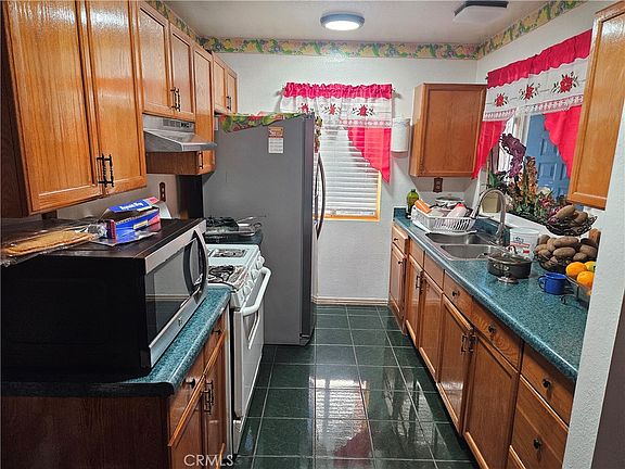 5th image of 23466 Yee St