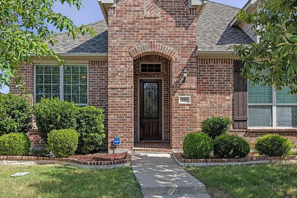 4 bed, 2657 sqft, $3,500 — Photo 1