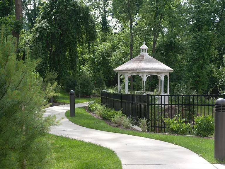 Groveton Green — Photo 15