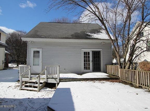 2nd image of 614 Harlan Ave NE