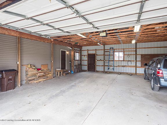 4th image of 5522 Hastings St