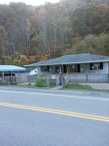 2nd image of 1945 Lorton Lick Rd