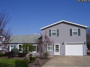 11469 Island Rd, Grafton, OH 44044