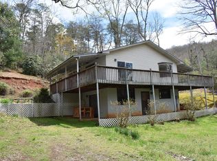 548 Cowee School Rd, Franklin, NC 28734