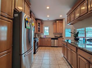 194 Lincoln Ave, New Rochelle, NY 10801