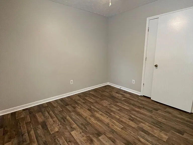 109 Oliver Street — Photo 3