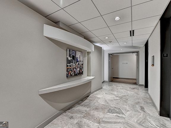 5th image of 3338 Peachtree Rd NE APT 1102