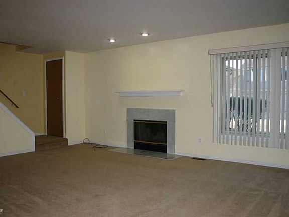 4th image of 44607 Connecticut Ct
