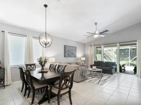 9168 Bay Point Cir, West Palm Beach, FL 33411