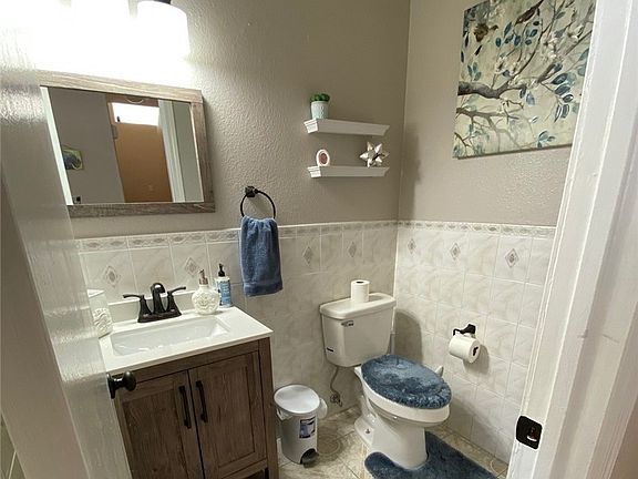 5th image of 8908 Meisenheimer Ave