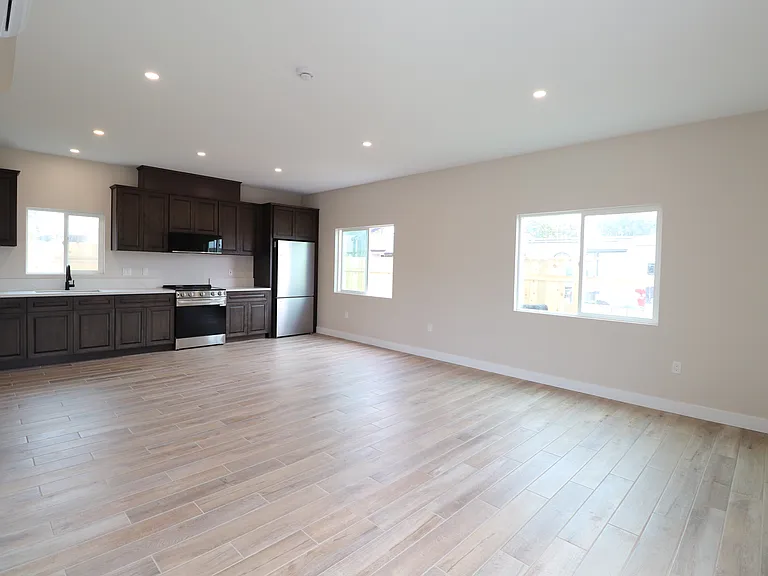 200 Siler Ln — Photo 3