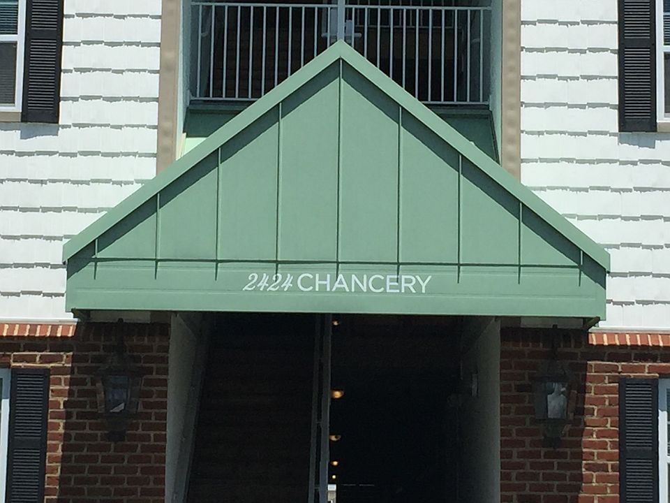1st image of 2424 Chancery Ln APT 204