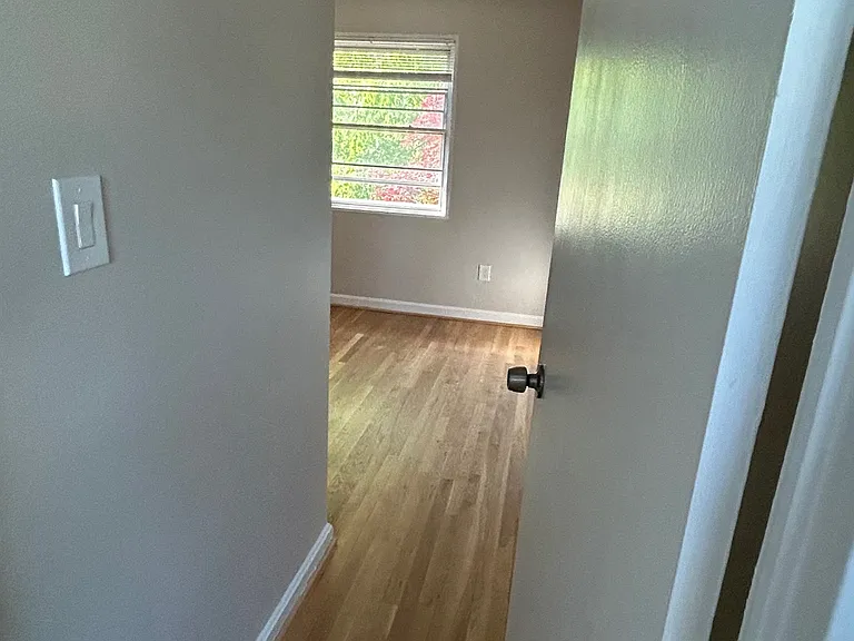 5319 Pooks Hill Rd — Photo 11