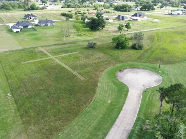 1243 Appaloosa Cir, Angleton, TX 77515