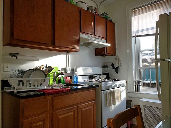 4th image of 3606 30th St #3