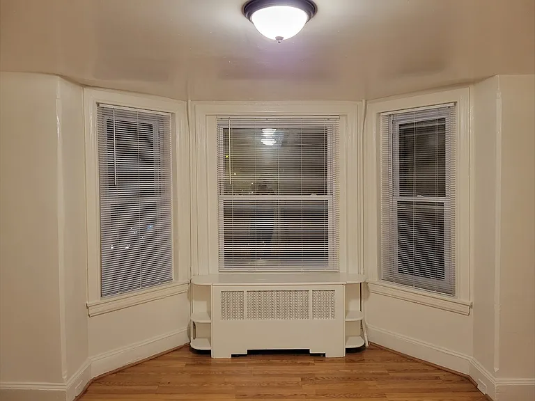 610 S 22nd St — Photo 2
