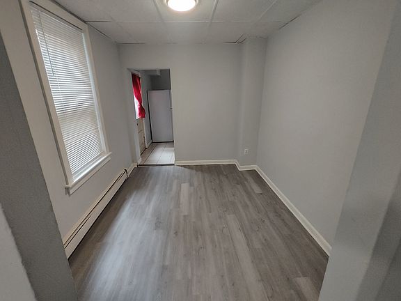 4th image of 128 N College St