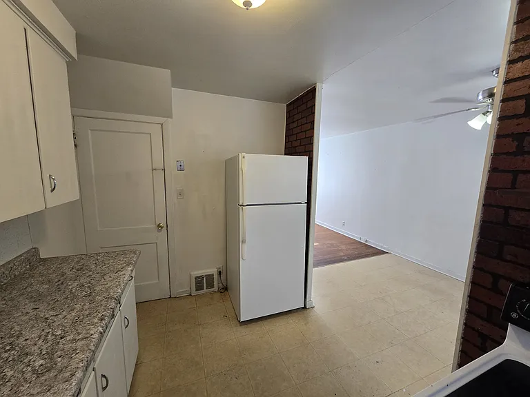 251 Madison St — Photo 7