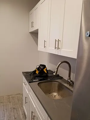 Rented by Max & Associates Realty Corp | media 7