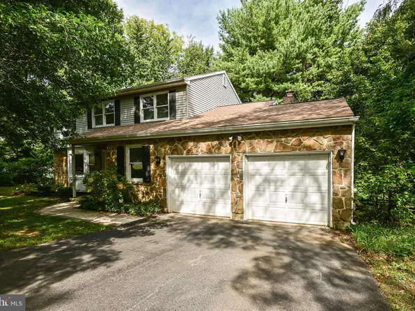 1 Whitby Ct, Hockessin, DE 19707
