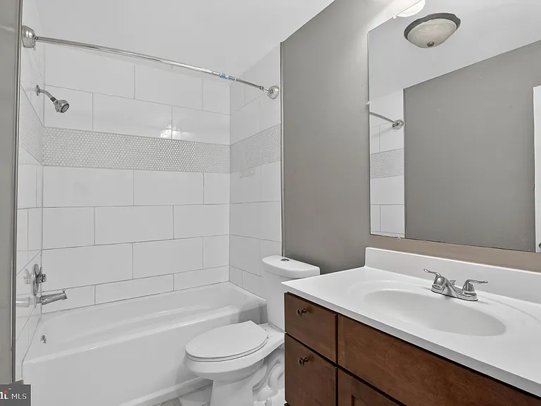 16611 Geddy Ct — Photo 20