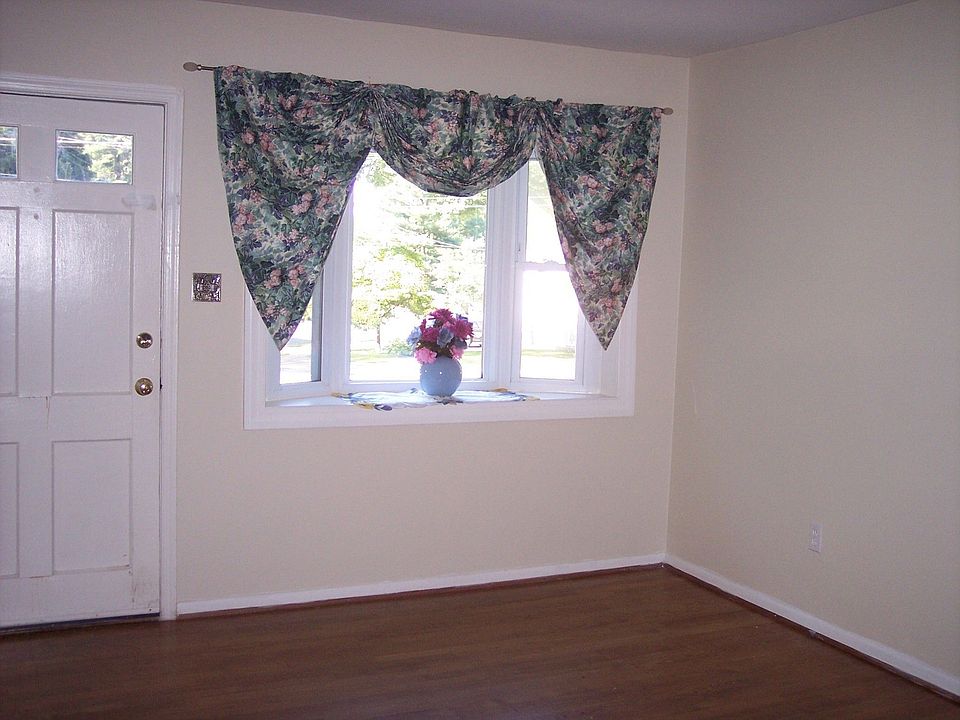 Bay Window at Front LR