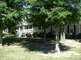 106 King George Ct SW, Calhoun, GA 30701