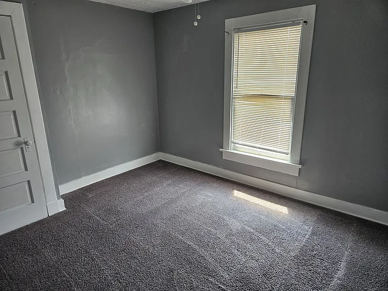 804 E Stewart St — Photo 23
