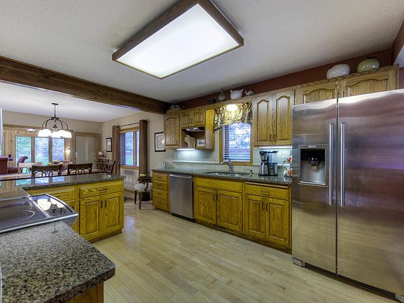 3rd image of 4155 Terraceview Ln N