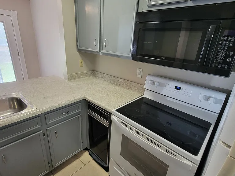 63C Eastgate Cir — Photo 5