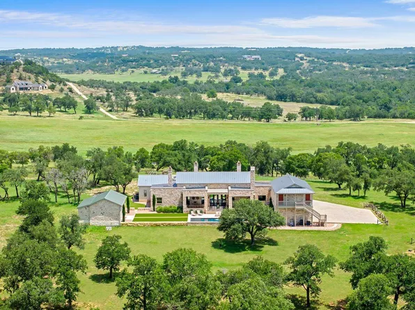 371 Achtzehn Rd, Fredericksburg, TX 78624