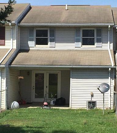 2nd image of 14892 Robinhood Cir