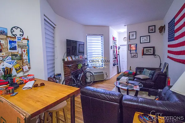 Rented by City Connections Realty | media 3