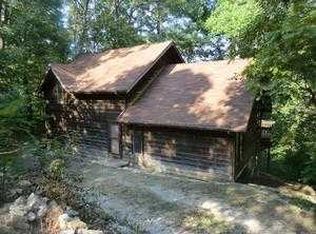 2452 Ridgeview Dr, High Ridge, MO 63049