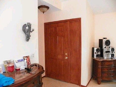 2nd image of 104 Sherwood Cir APT 1A