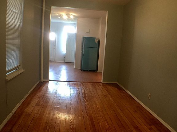 5th image of 3025 44th St #1