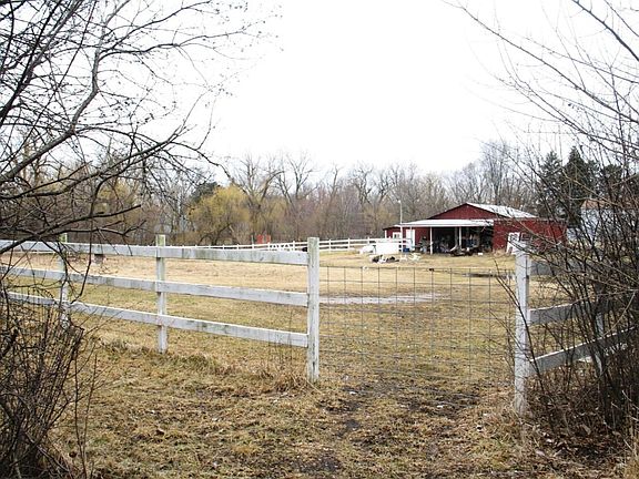 2nd image of 6N113 Garden Ave