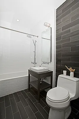 Rented by Bold New York | media 79