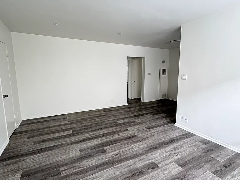 18546 Clark St — Photo 14