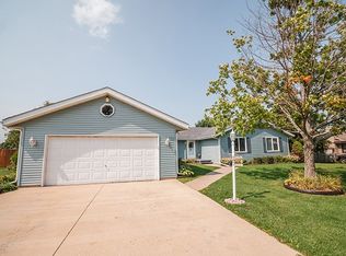 8145 Towermont Dr, Rockford, IL 61102