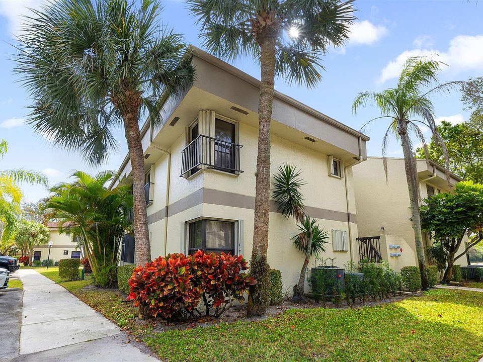 1st image of 2963 Carambola Circle S