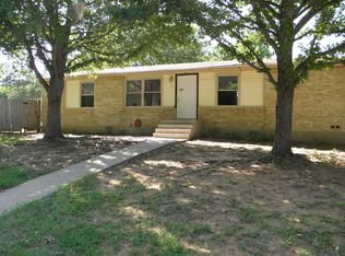 301 Windmere Cir, Corinth, TX 76210